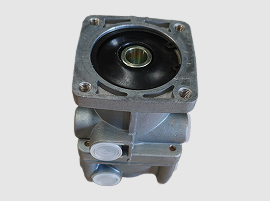 Golden Dragon Bus Spare Parts 35E02-05010 Air Brake Valve